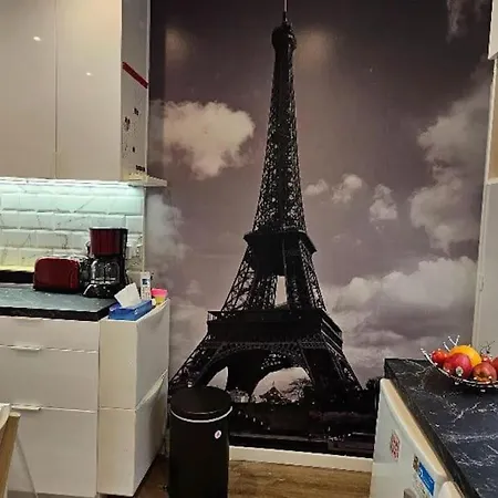 Doorman - Modern & Chic Studio In 17th Paris